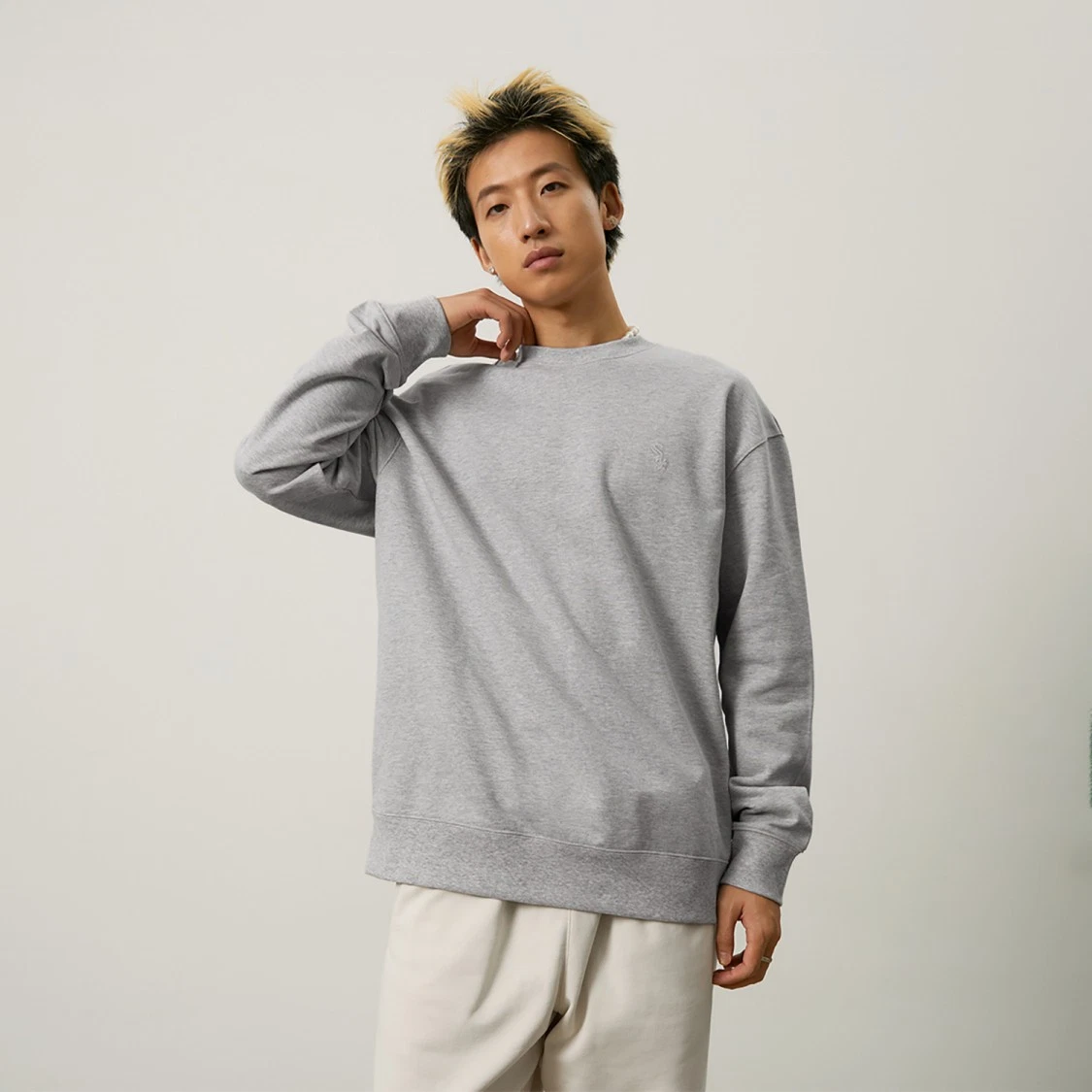 Long-Sleeve Crewneck Casual Solid Color Letter Logo Sweatshirt Unisex Gray