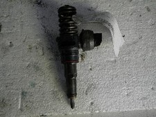 Einspritzdüse Injektor VW Golf IV (1J) 1.9 TDI 74kW 101PS 038130073AQ 