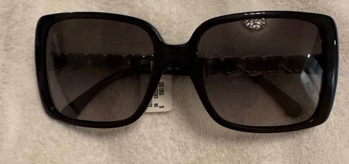 Chanel Sunglasses ch5537QA 622/S8 Glossy Black w/Gold Chain Polarized w/case