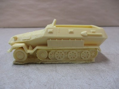 German SD.KFZ 251 Armored Personnel Carrier Resin Model for Wargaming C