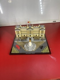 LEGO Architecture Buckingham Palace 21029 Retired