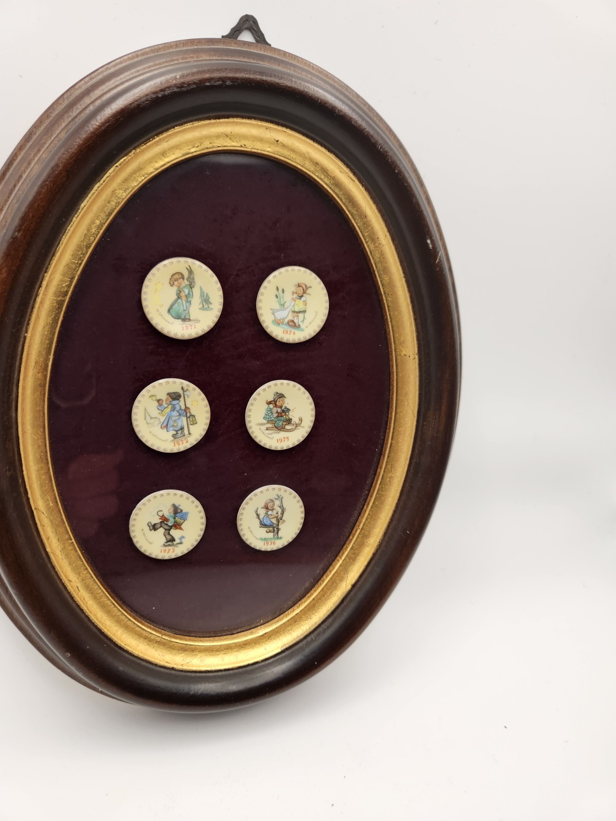Goebel Hummel Mini Annual Plate Medallion Set 1971-1976 in Frame /West Germany