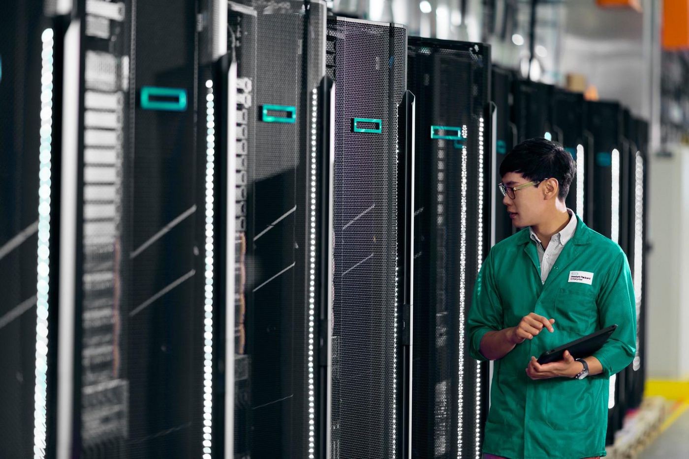 Hewlett Packard Enterprise P48918-B21 DL360 GEN11 STG CNTRL