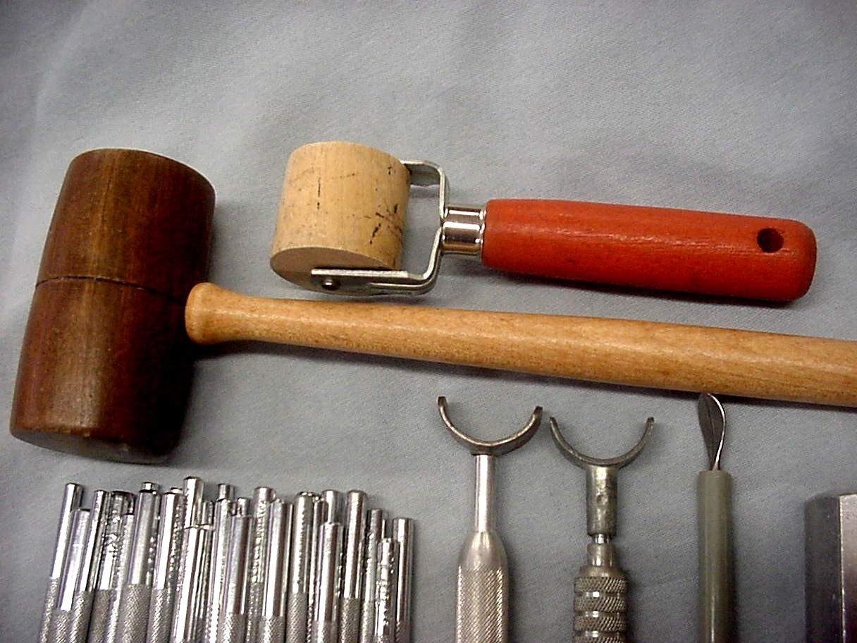 Lot of 35 Tandy Craftool Leather Craft Plus Cutters & Other Tools