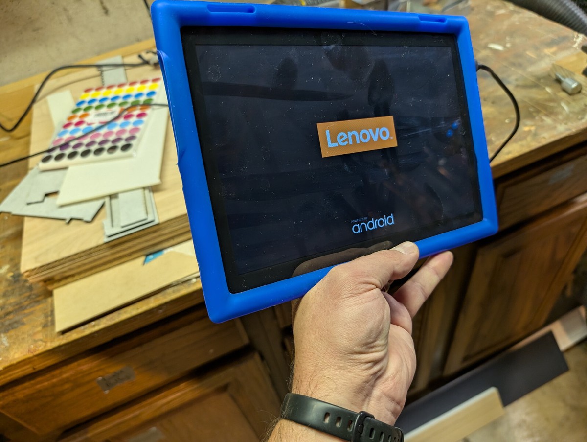 3.585　LENOVO タブレット TB-X304F 16GB 10.1インチ Lenovo Tab4 TB-X304F 10.1