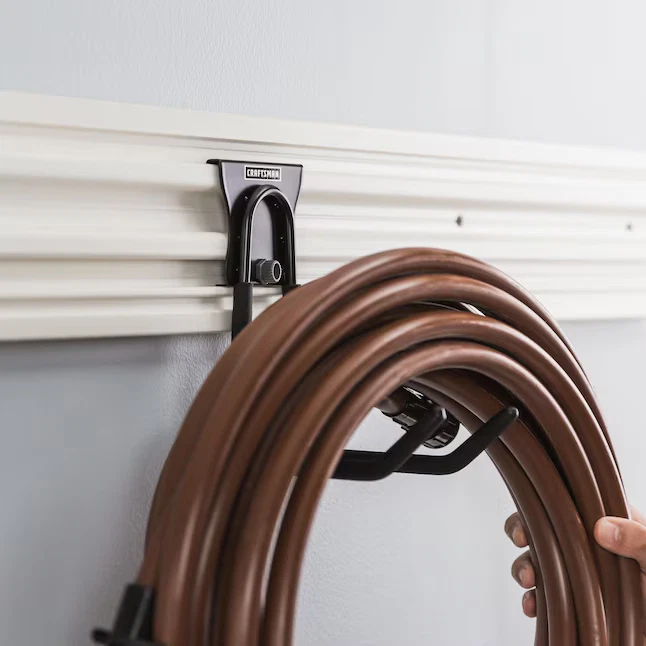 Carril de almacenamiento multiusos compuesto blanco y negro CRAFTSMAN 20 piezas 48 pulgadas Foto 3 de 4