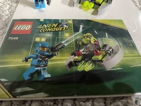 LEGO Space: Alien Striker 7049 Complete with Instructions 