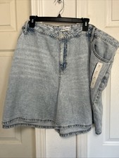 NWT Ava  Viv Women's High Rise Midi Relaxed Fit Jean Shorts Size 26