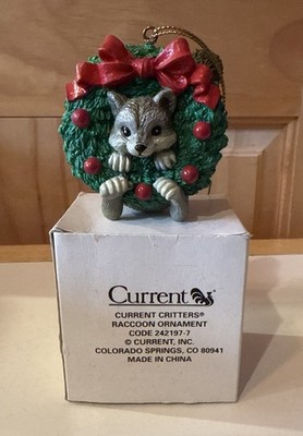 Vintage Raccoon in Wreath Ornament Christmas Resin Green Red In Box