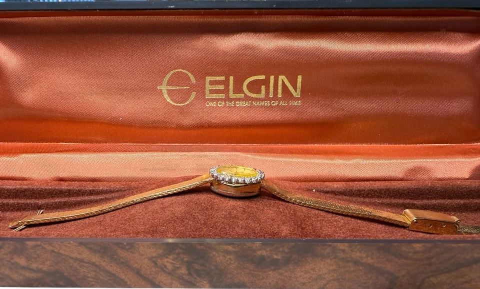 Vintage Elgin Ladies Watch Champagne Dial Gold Tone Oval Diamond Bezel Mesh Band - Image 2 of 4