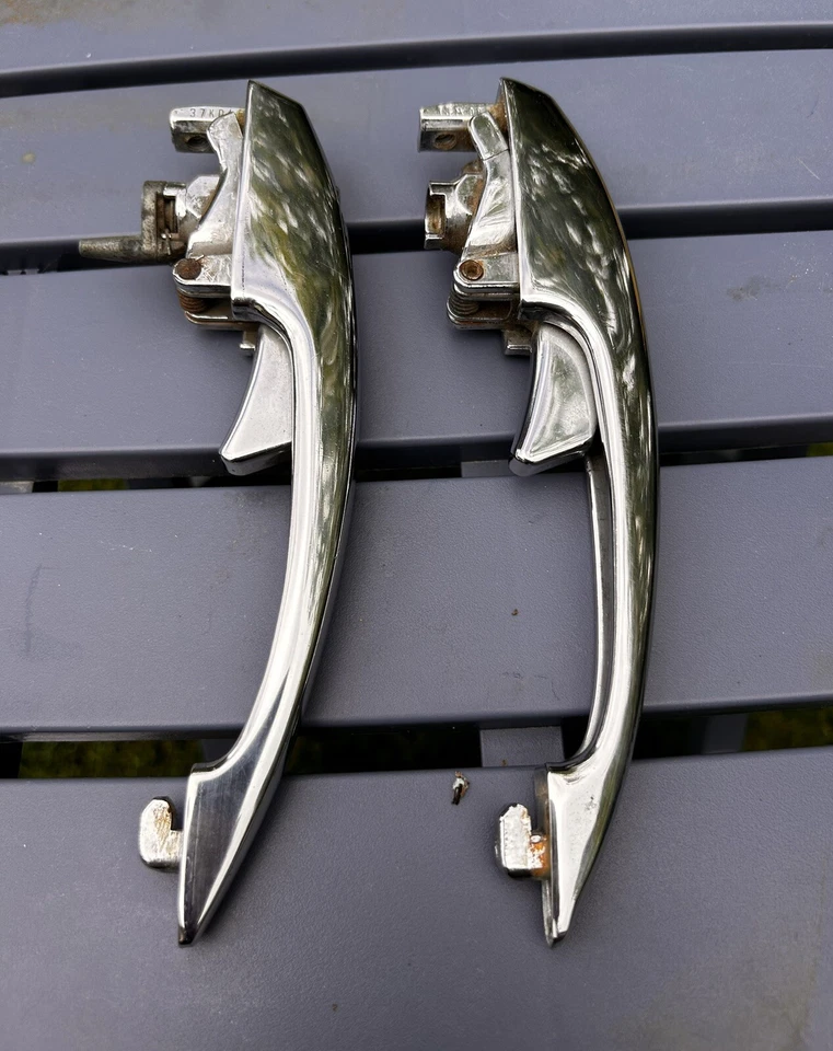 2 Vintage Original 1968-1972 VW Beetle Volkswagen Outside Door Handles - Изображение 2 из 4