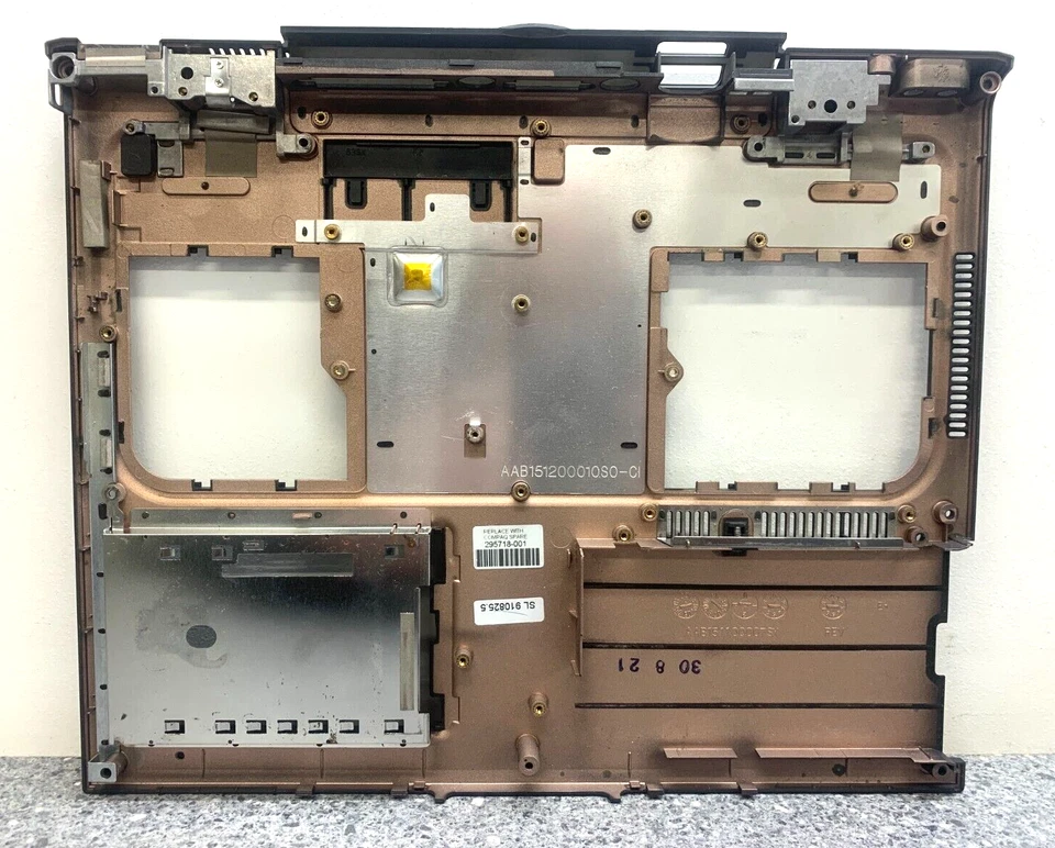 HP Compaq Evo N1015v  - Bottom Panel Assembly   P/N: 311624-001 - Image 2 of 4