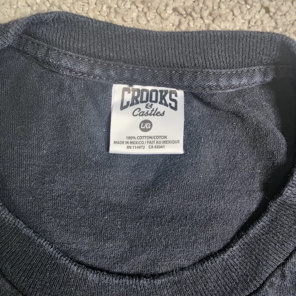 Crooks & Castles Mens Large Cobra Kai Black Graphic Tee Streetwear - Image 4 of 4