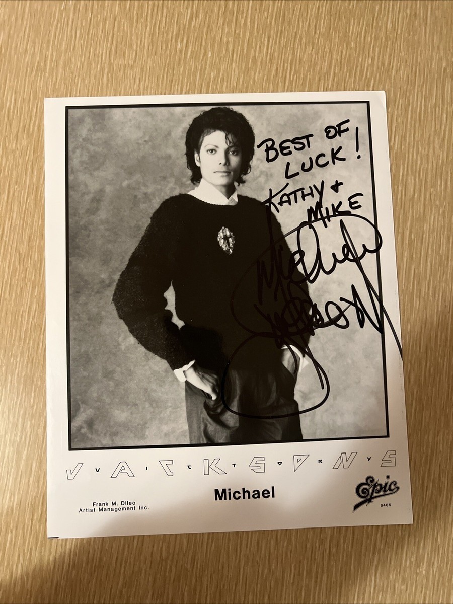 Michael Jackson Autographed Black & White Photo | eBay