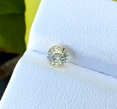 Alluring 0.76ct Mint Yellow Unheated Sapphire 100% Natural Mined at Ceylon