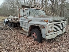 1972 Ford F500 truck 43000 miles