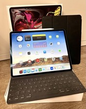 Apple iPad Pro 12,9” (3. Gen.) 256GB WiFi + Smart Keyboard + Pencil 2 + OVP