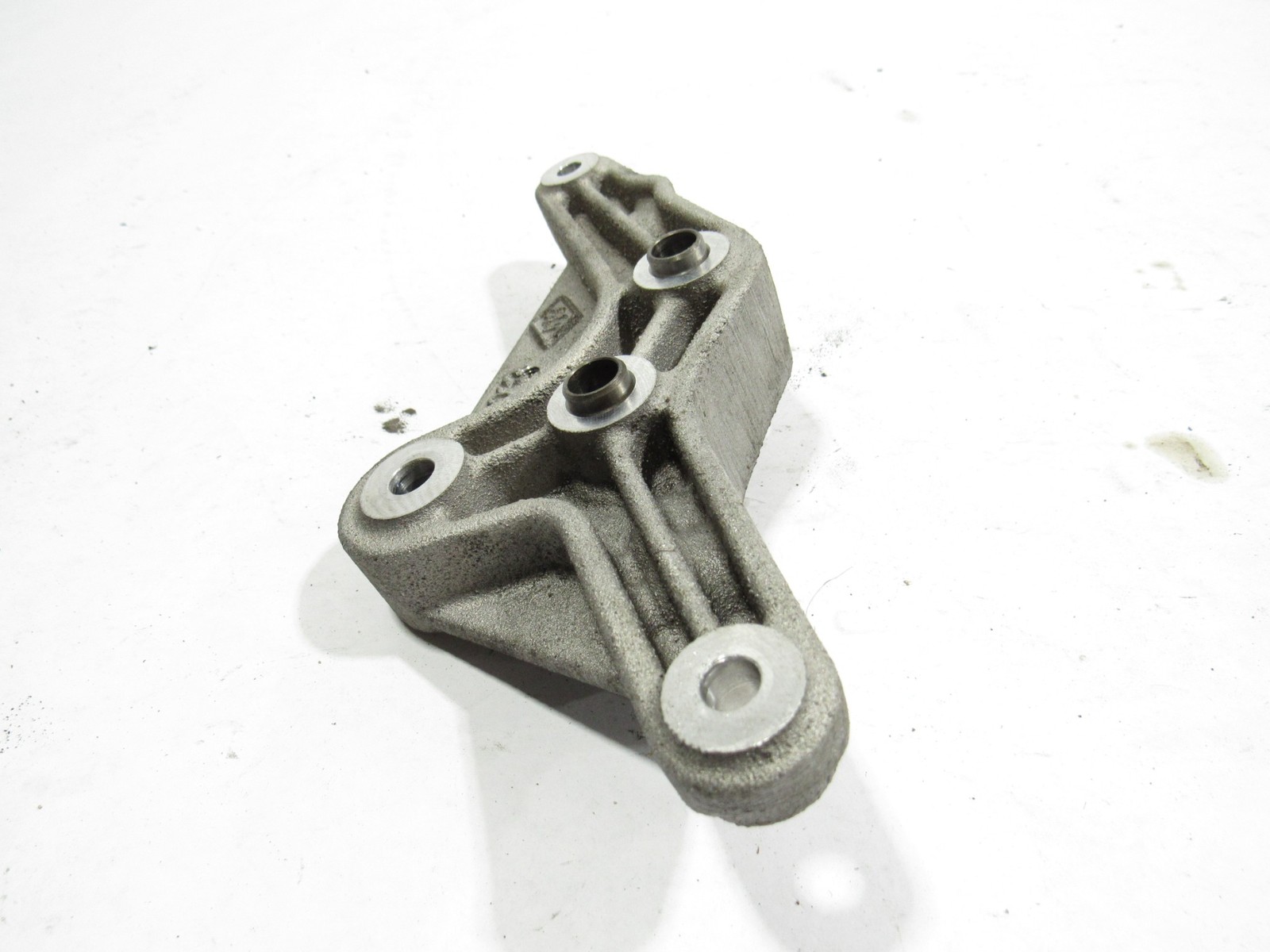 Maserati Levante Q4 2017 Front Differential Axle Support Bracket Mount 16-24 ;#3