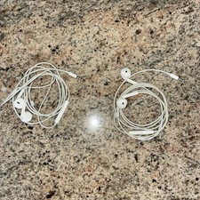 Apple Lot Of 2 Wired Earphones