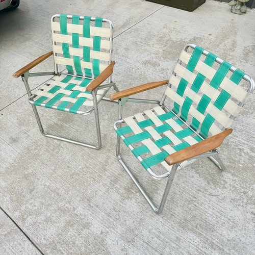 Pair Of Vintage Webbed Telescope Aluminum Folding Lawn Chairs Blue White BH