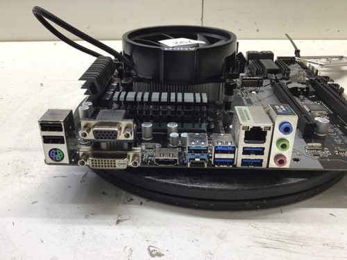 ASRock B450M Pro4 AMD Ryzen 3 2200G 3.5GHz 8GB - Picture 4 of 4