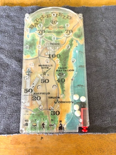 Vintage 1960s MARX "BATTLEFIELD PLAY-LINE ACTION GAME" BAGATELLE PINBALL GAME
