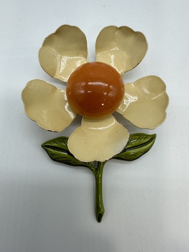 Vintage 1960’s Flower Brooch Hippie Daisy