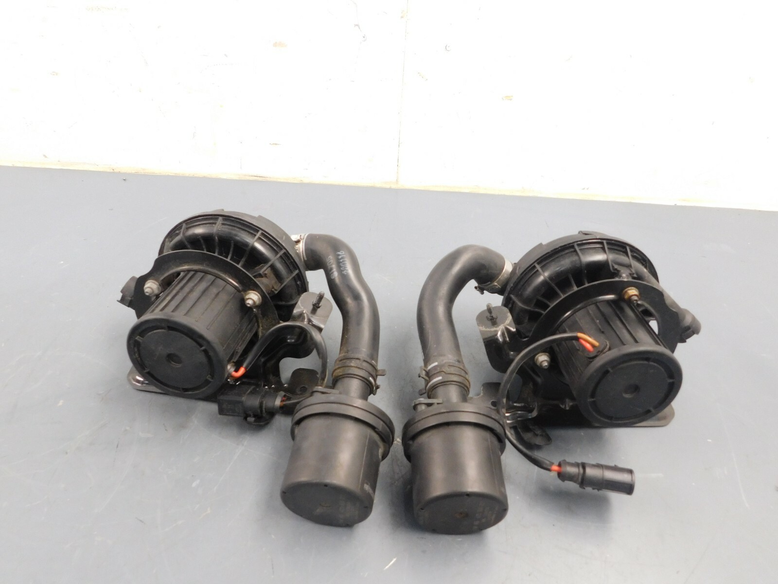 2017 17 18 19 20  Audi R8 V10 Secondary Air Pumps #1279 Q2