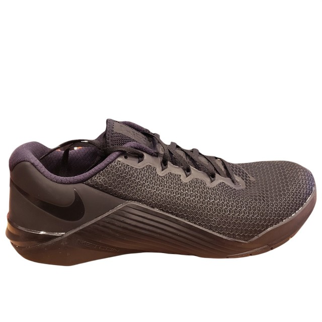 nike metcon 5 triple black