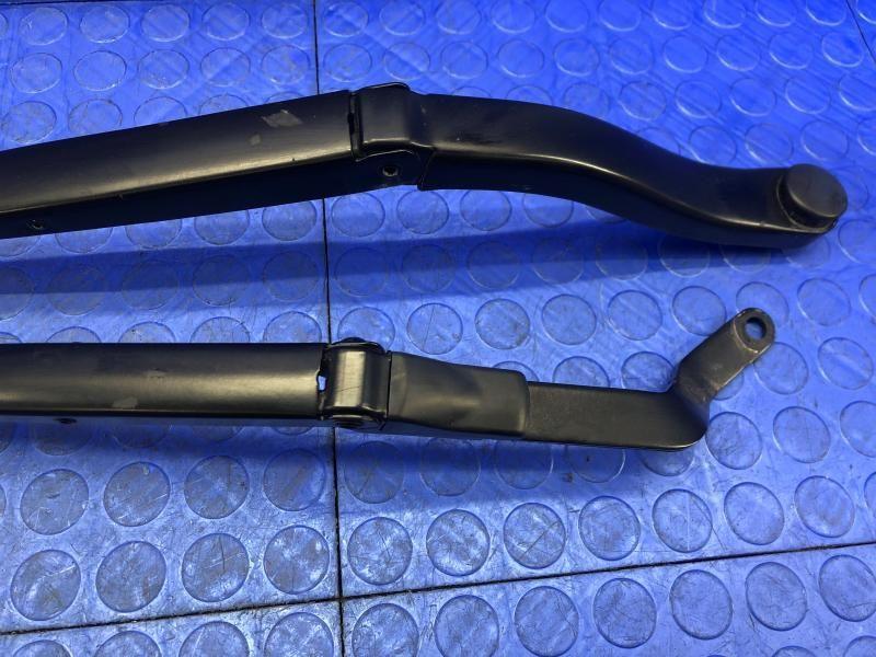 2016-2021 MCLAREN 570S OEM FRONT RIGHT LEFT WINDSHIELD WIPER ARM SET