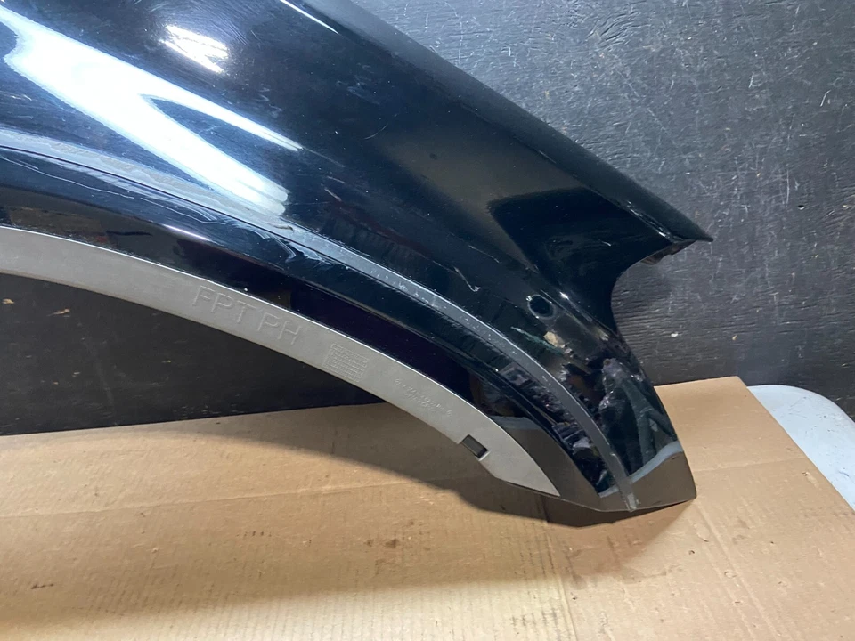 2007 to 2012 Mercedes-Benz GL320 Front Right Passenger RH Side Fender J3987 - Image 4 of 4