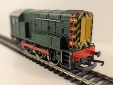 Lima OO Gauge Class 08 Diesel Shunter in BR Green – Repaint