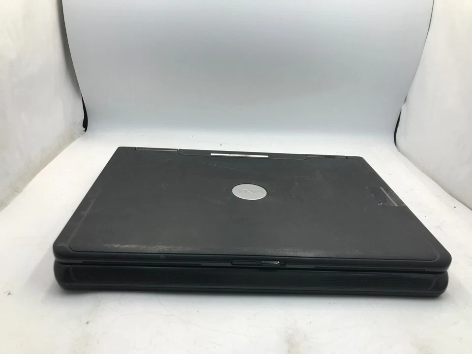 Dell Vostro 1000 AMD Athlon 64 X2 1.7GHz 15.4" -POWERS/FOR PARTS OR REPAIR- MZ - Image 2 of 4