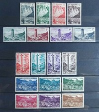 SÉRIE 18 TIMBRES ANDORRE FRANÇAIS N° 138 À 152B NEUF** 1955