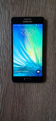 Samsung Galaxy A5 (2016) SM-A5100 - 16GB - Schwarz (Ohne Simlock) (Dual SIM)