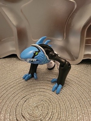 ARTICGUANA Ben 10 Ultimate Alien Figure 4'' (Bandai 2011) RARE
