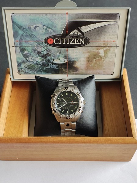 RELOJ CITIZEN PROMASTER C460 CON ESTUCHE BUEN ESTADO LEER DESCRIPCIÓN