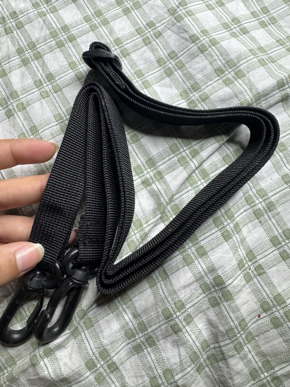Adjustable New Camcorder strap- Excellent Condition image 2