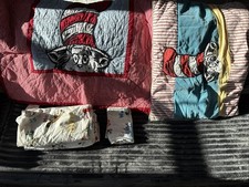 Dr. Seuss Toddler Bed Set Letters- Quilt, Sham, 3 Fitted,1 Pillowcase