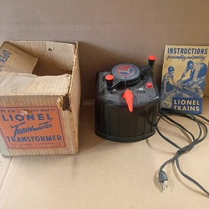 Vtg Lionel Train Trainmaster Type-KW Transformer 115 Volts 190 Watt Bakelite