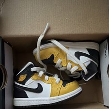 Jordan Air Jordan 1 Mid TD Toddler Sneakers 5...