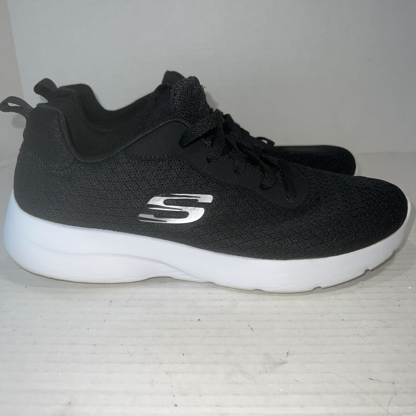 Skechers fit memory foam womens 9 sneakers |