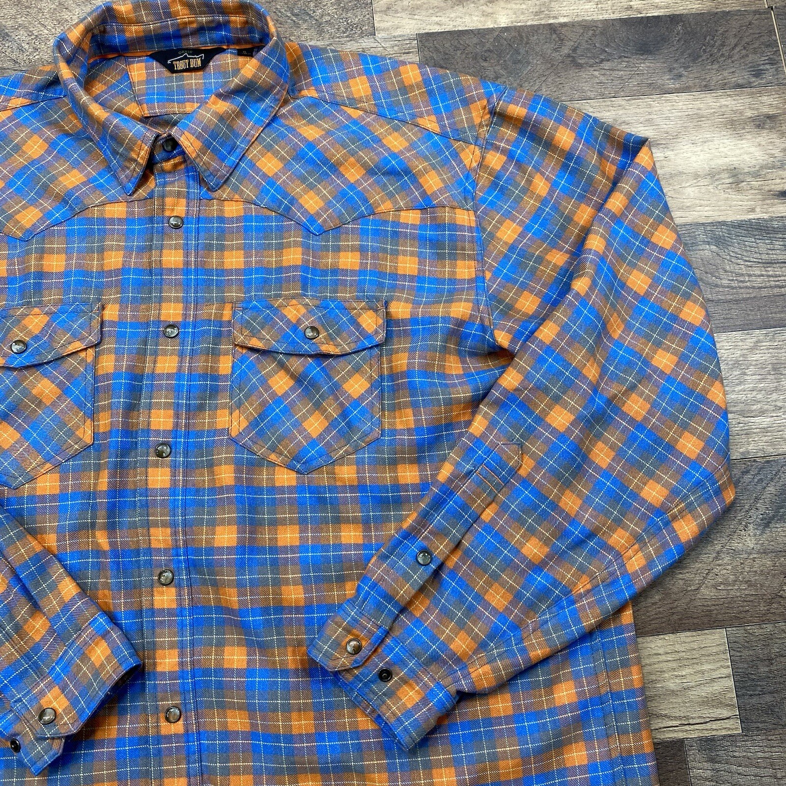 Orvis Trout Bum Men's Large Orange Plaid Flannel Long Sleeve Pearl Snap
