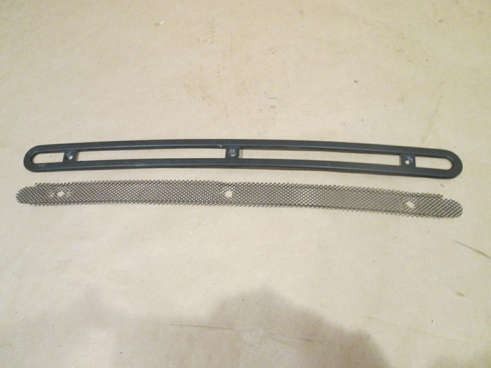 Ferrari 348, 355 - Dash  Defrost Vent with Grille  - P/N 62186800