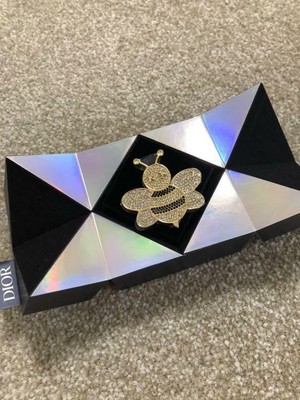 dior bee pin