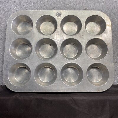 Vintage Muffin Tin Pan Aluminum Cupcake 12 Holes