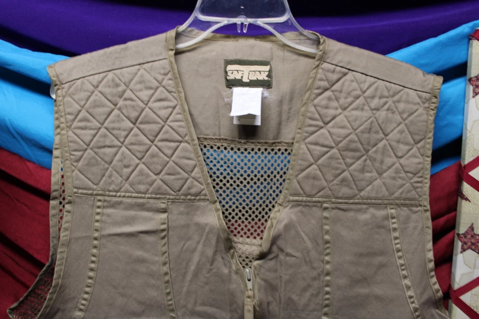 SafTrak Mens Khaki Hunter Camo Cargo Vest Size XL hunting sport camping outdoors - Image 2 of 4