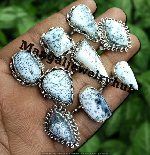 Lote a granel de anillos de piedras preciosas de ópalo de dendrita lechosa enchapados en plata de ley 925 Foto 2 de 4