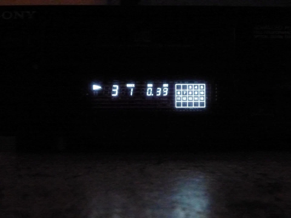 Sony CDP-XA1ES Vintage Single CD Player Audiophile with RM-D820 ~ Sounds Great! - Image 2 of 4