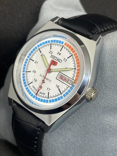 Vintage Refurbished Seiko 5 Automatic Day/Date Japan Made Men's Wrist Watch